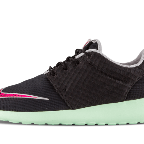 Roshe run adidas hotsell