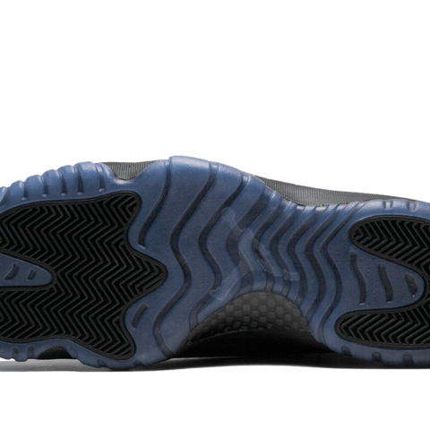 Air jordan 11 cap and gown on sale