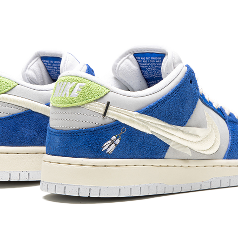 NIKE SB Dunk Low NIKE SB Dunk Low