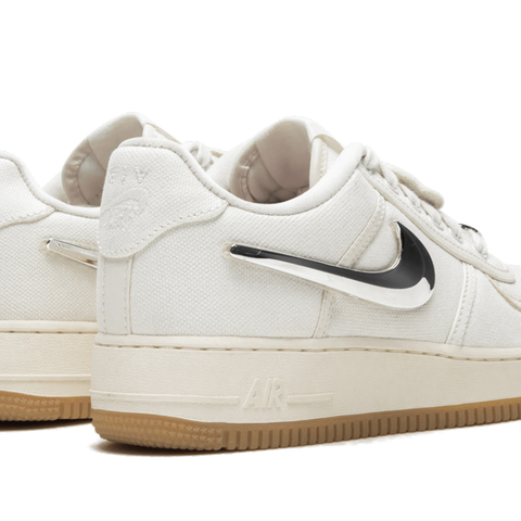 NIKE Air Force 1 Low 