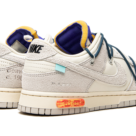 NIKE Dunk Low 
