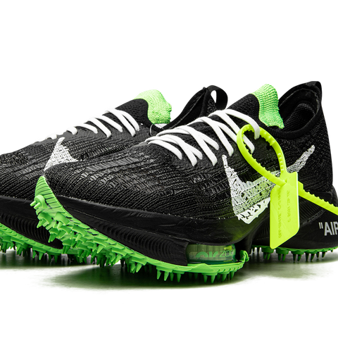 NIKE Air Zoom Tempo NEXT% 