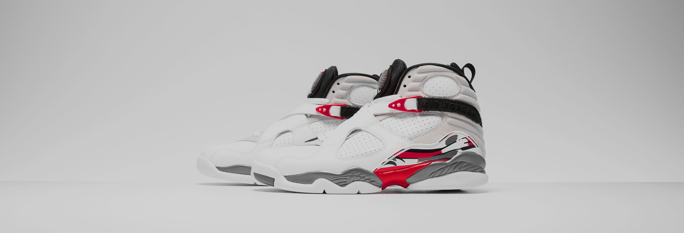Air Jordan 8 “Playoffs” now available online !