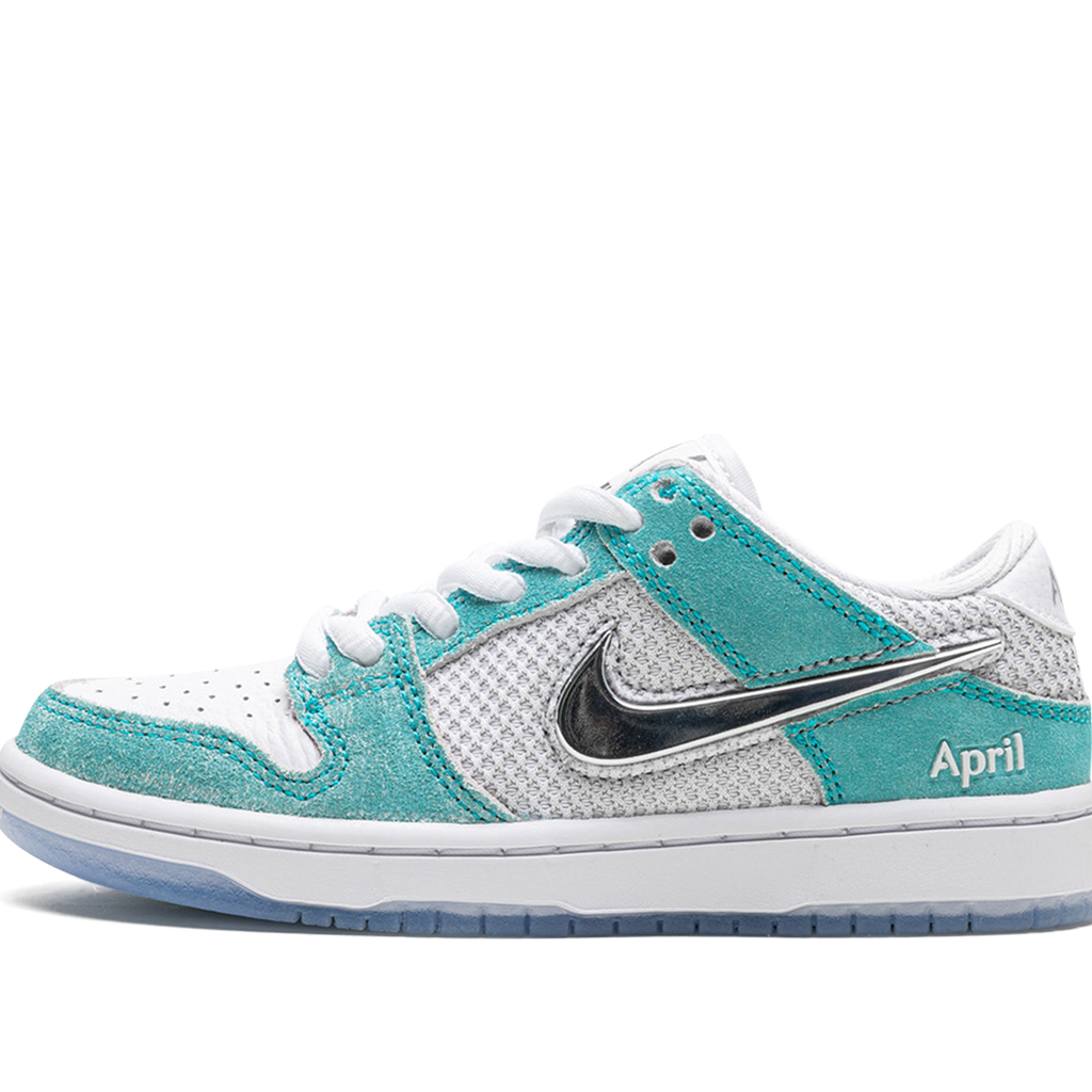 NIKE SB Dunk Low Pro QS PS 