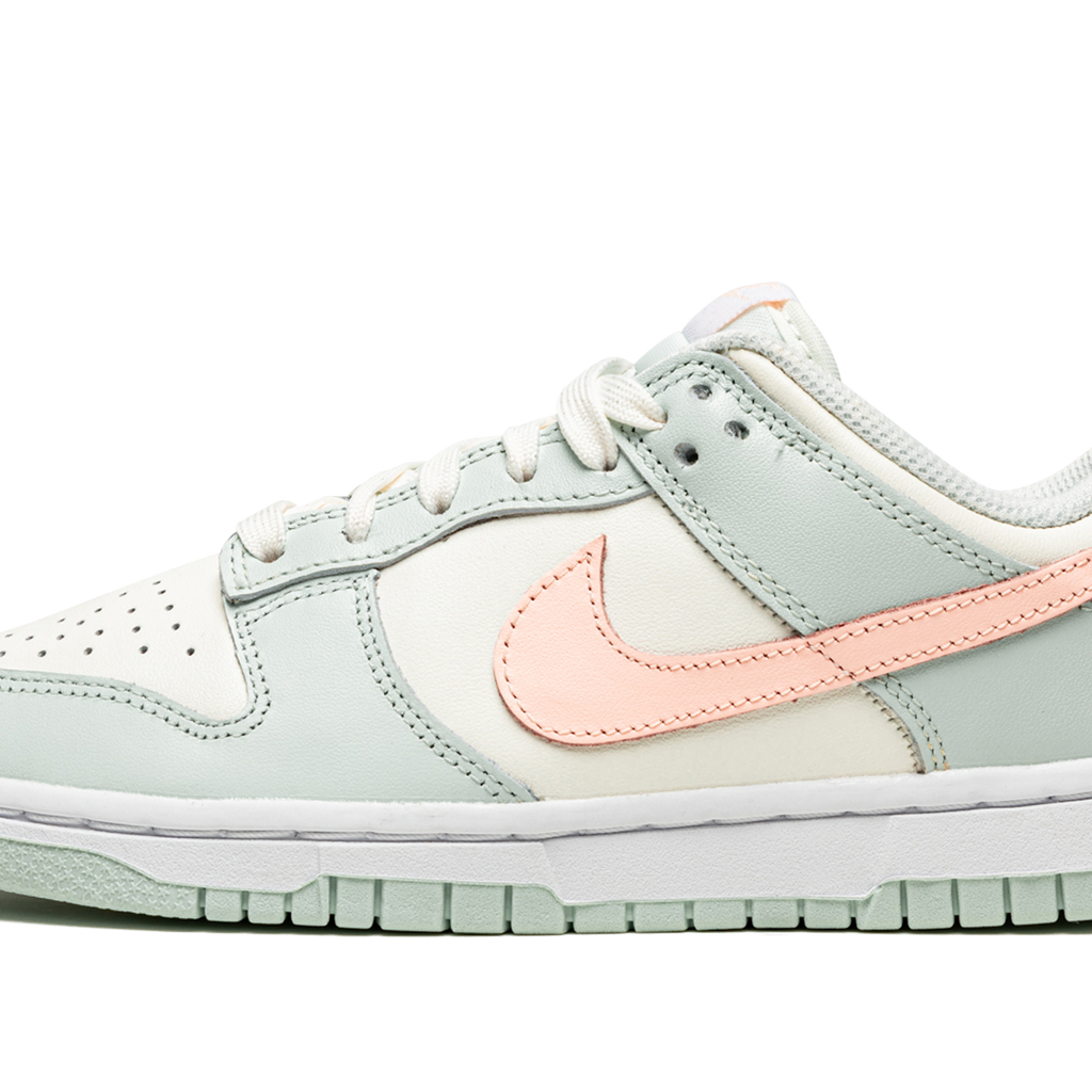 DUNK LOW WMNS Stadium Goods