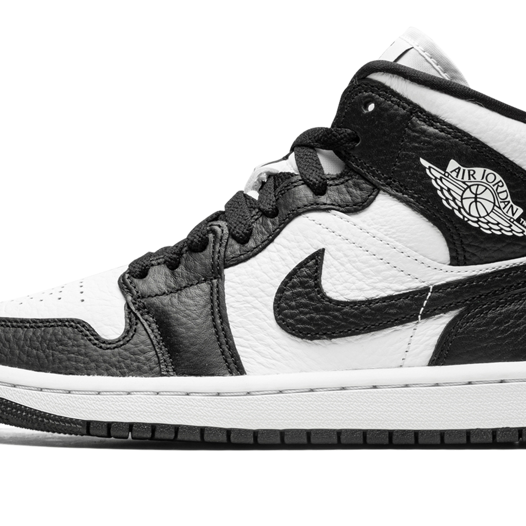 Air jordan 1 mid se black white sales