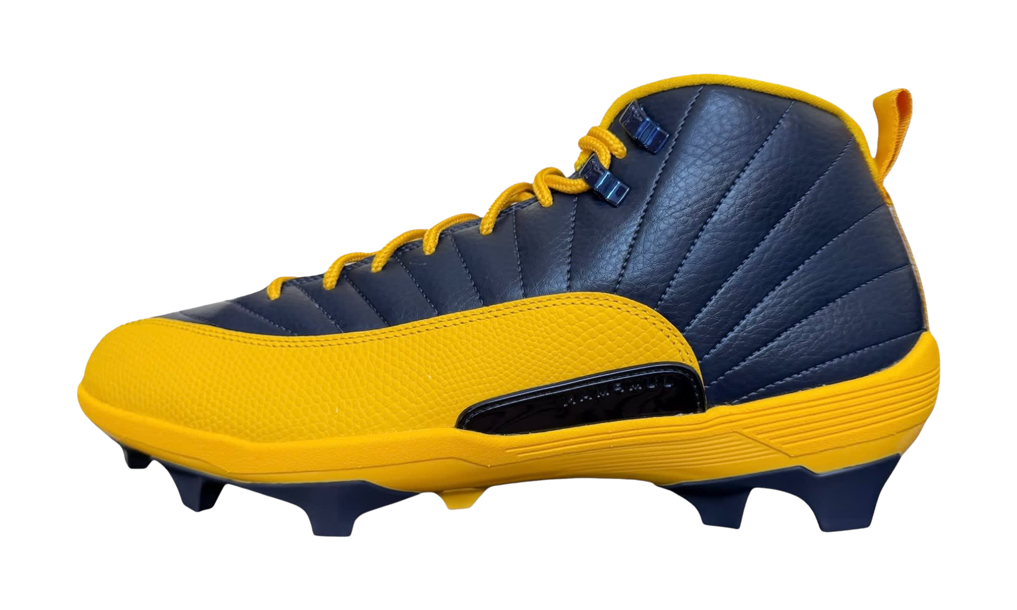 michigan jumpman cleats