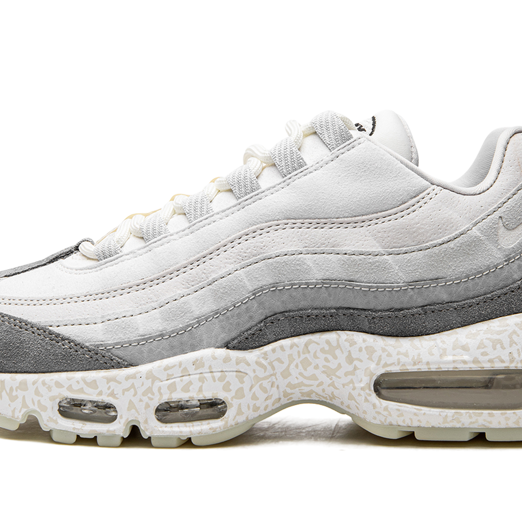 Nike air max glow in the dark clearance
