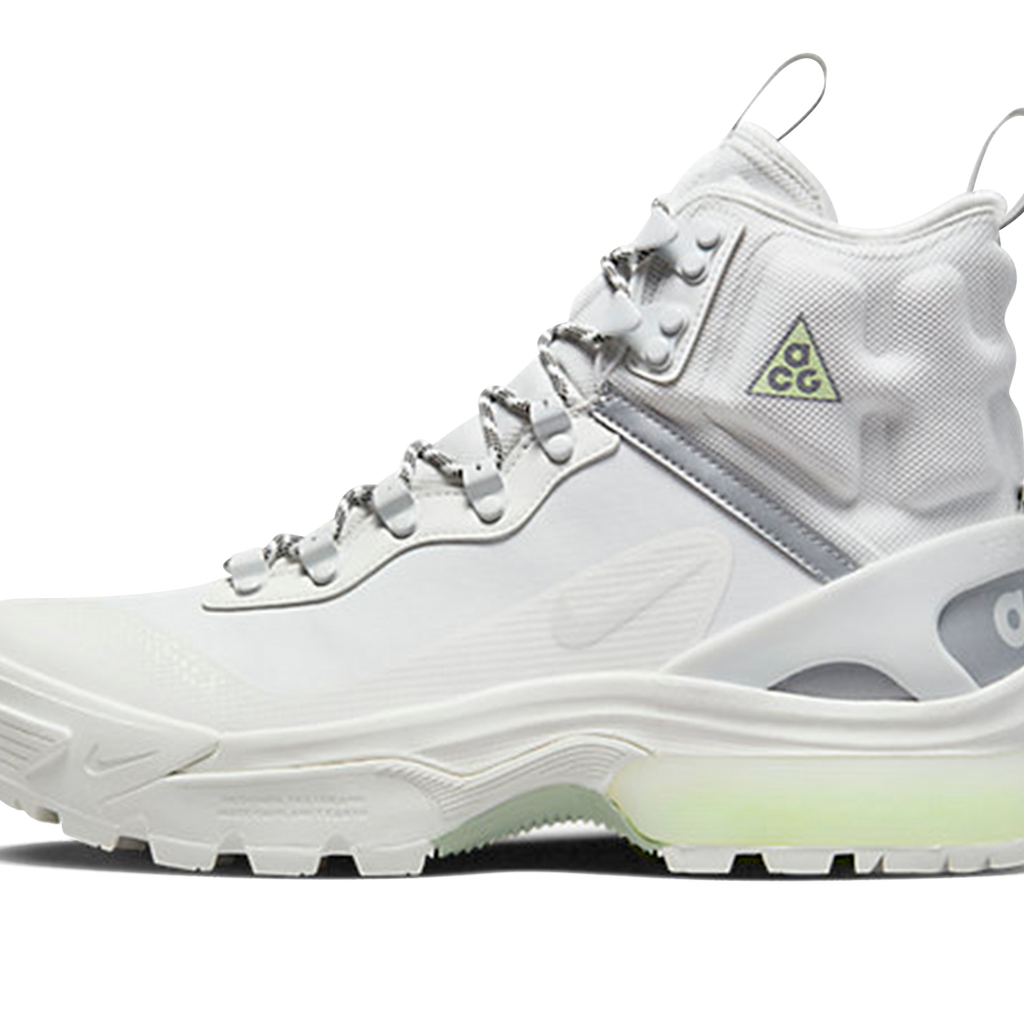 White nike acg boots hotsell